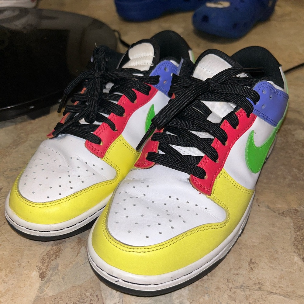 Nike Dunks - Picture 2 of 3